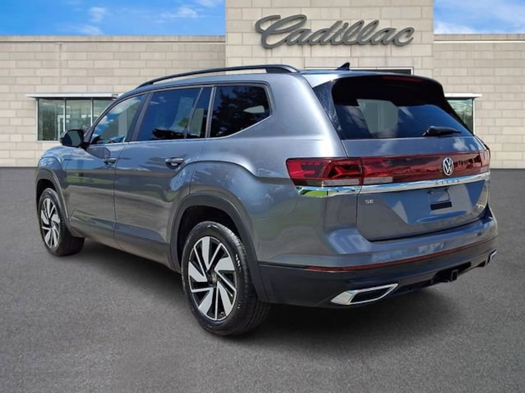Used 2025 Volkswagen Atlas 2.0T SE w/Technology