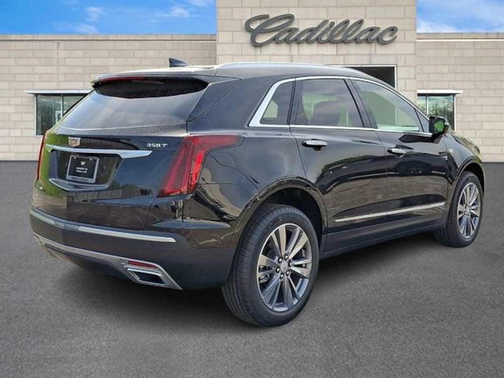New 2026 CADILLAC XT5 Premium Luxury SUV