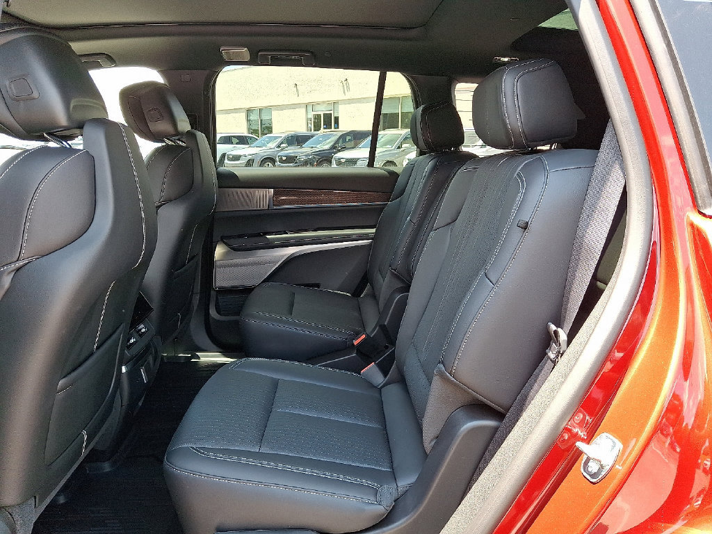 2026 Cadillac VISTIQ Sport - Photo 5