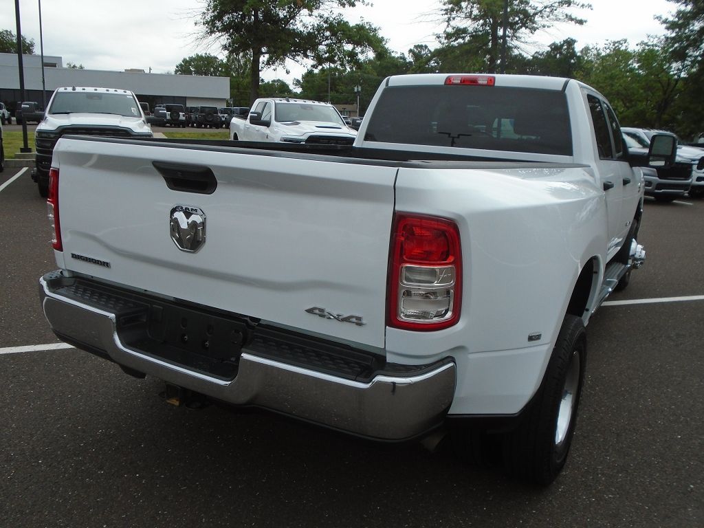2024 Ram 3500 Big Horn photo 2