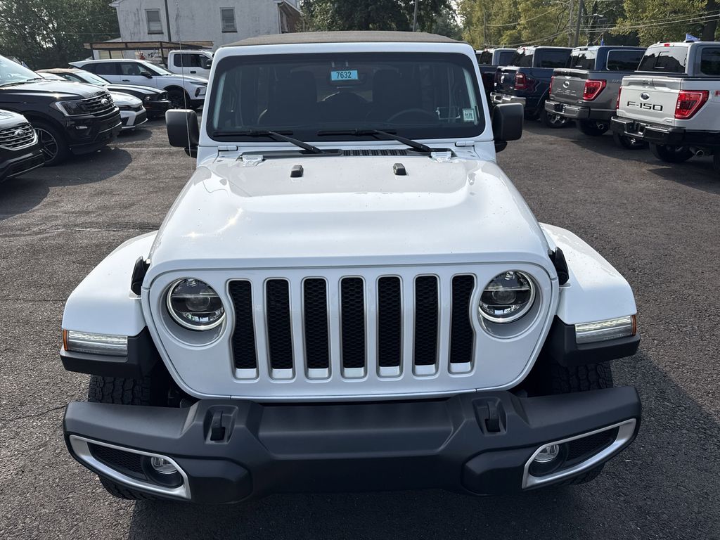 2022 Jeep Wrangler Unlimited Sahara photo 2