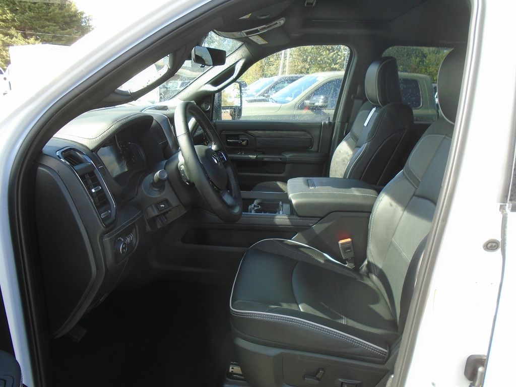 2025 RAM 2500 Limited - Photo 8