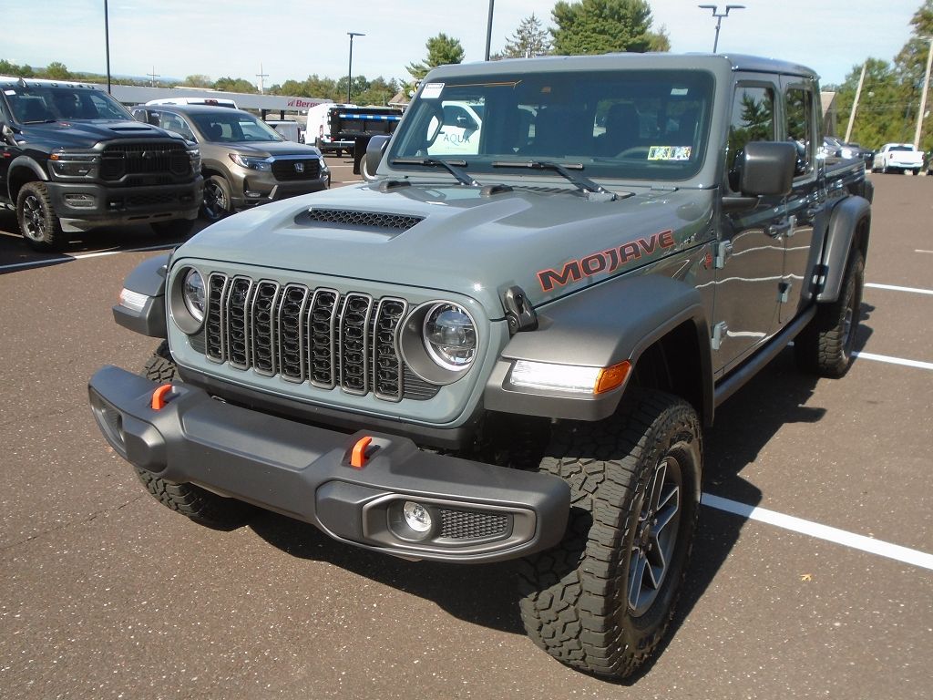 2025 Jeep Gladiator Mojave photo 3