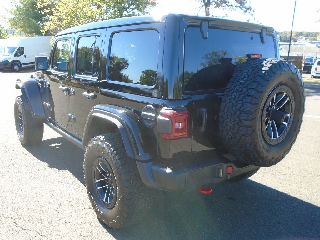 2024 Jeep Wrangler Rubicon X photo 3