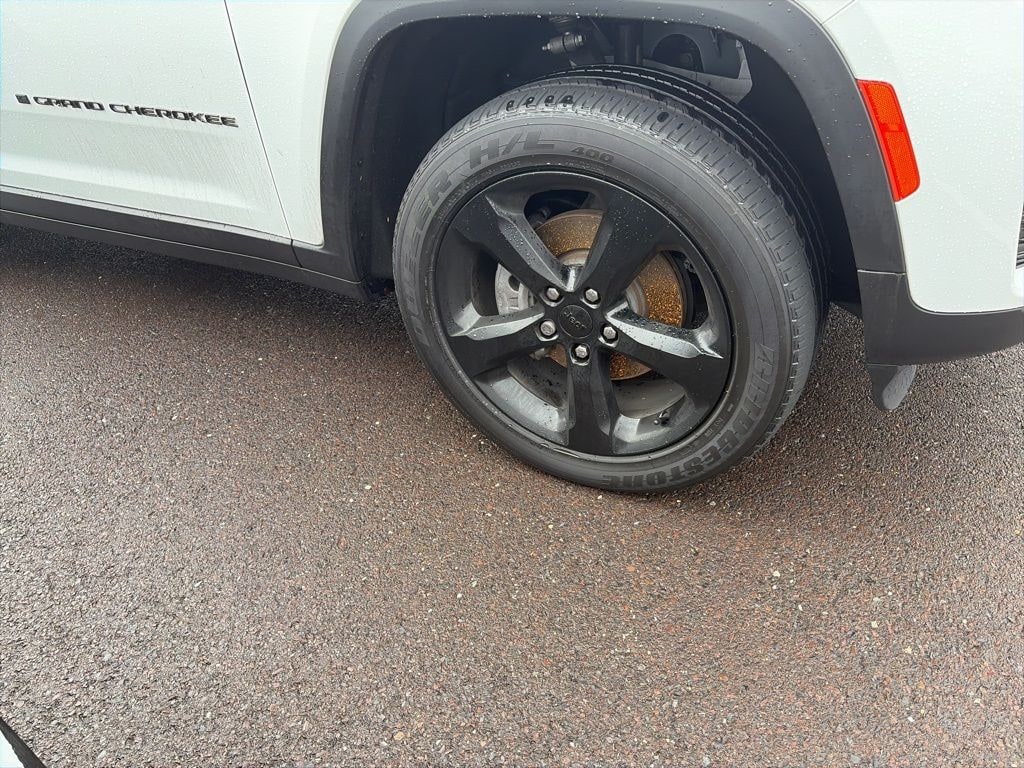 Used 2023 Jeep Grand Cherokee Altitude SUV