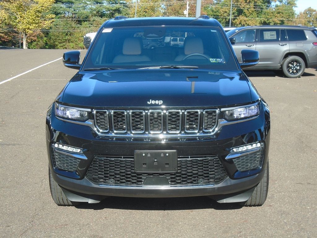 2024 Jeep Grand Cherokee Limited photo 3