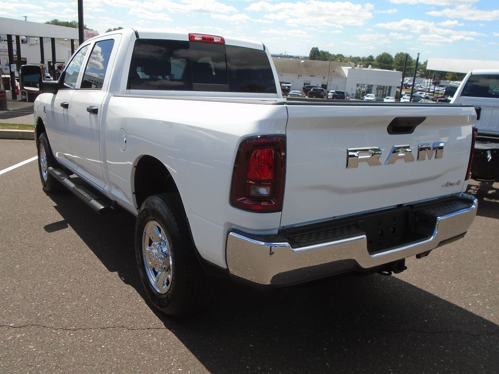 2025 Ram 2500 Tradesman photo 3