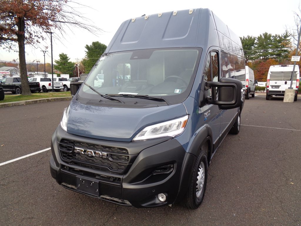 2024 Ram 3500 photo 4