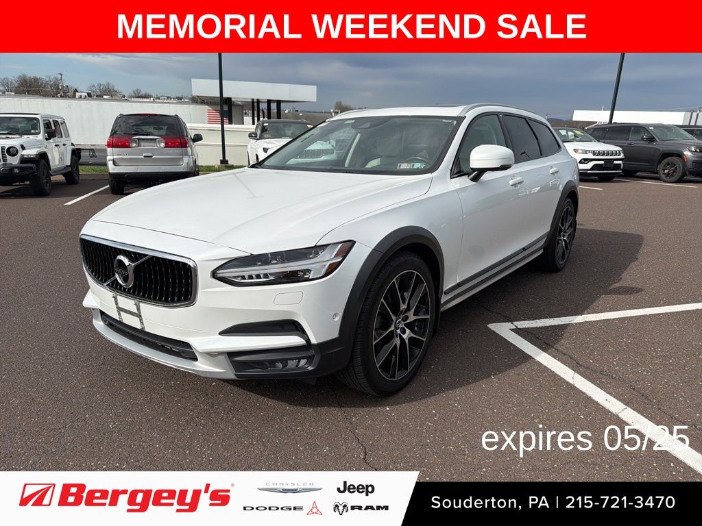 2017 Volvo V90 Cross Country T6 AWD's photo