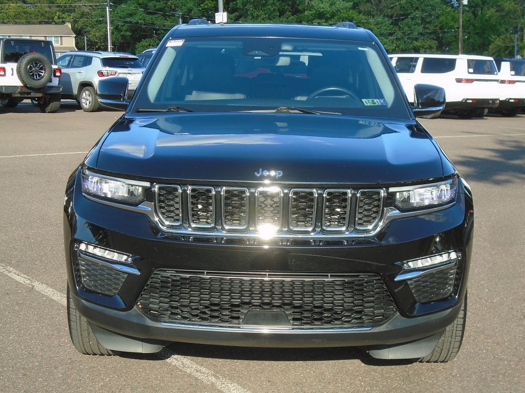 2022 Jeep Grand Cherokee Limited photo 4