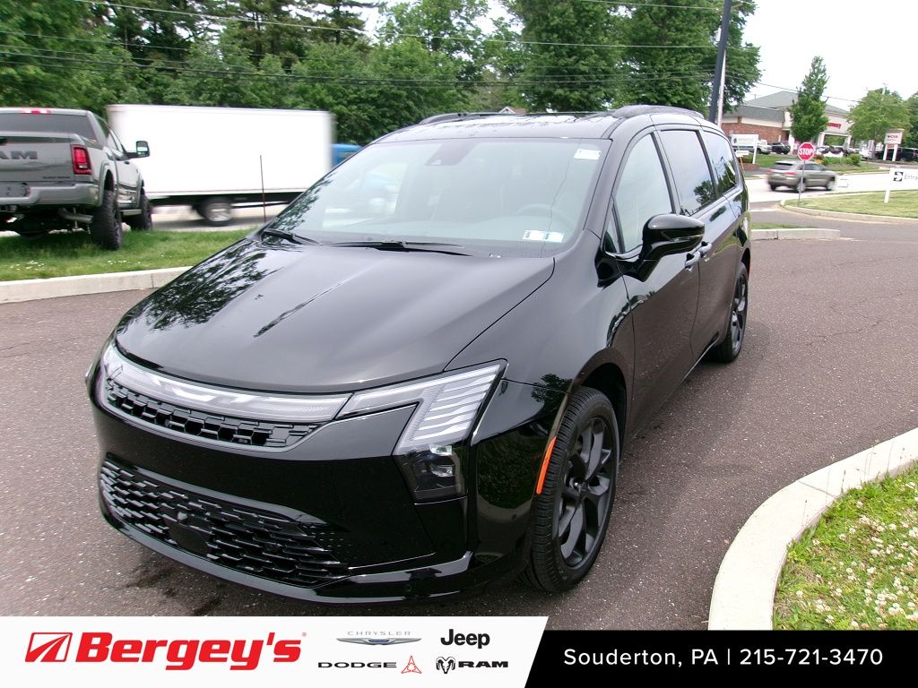 2027 Chrysler Pacifica Limited AWD's photo