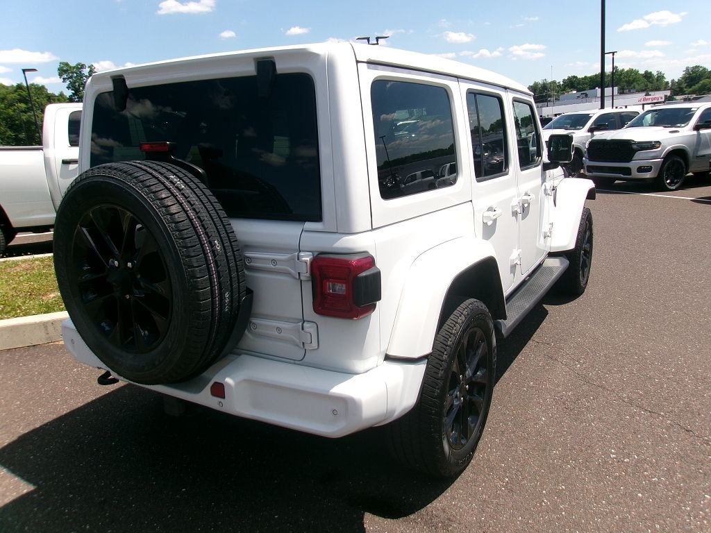 Used 2021 Jeep Wrangler Unlimited Sahara High Altitude SUV