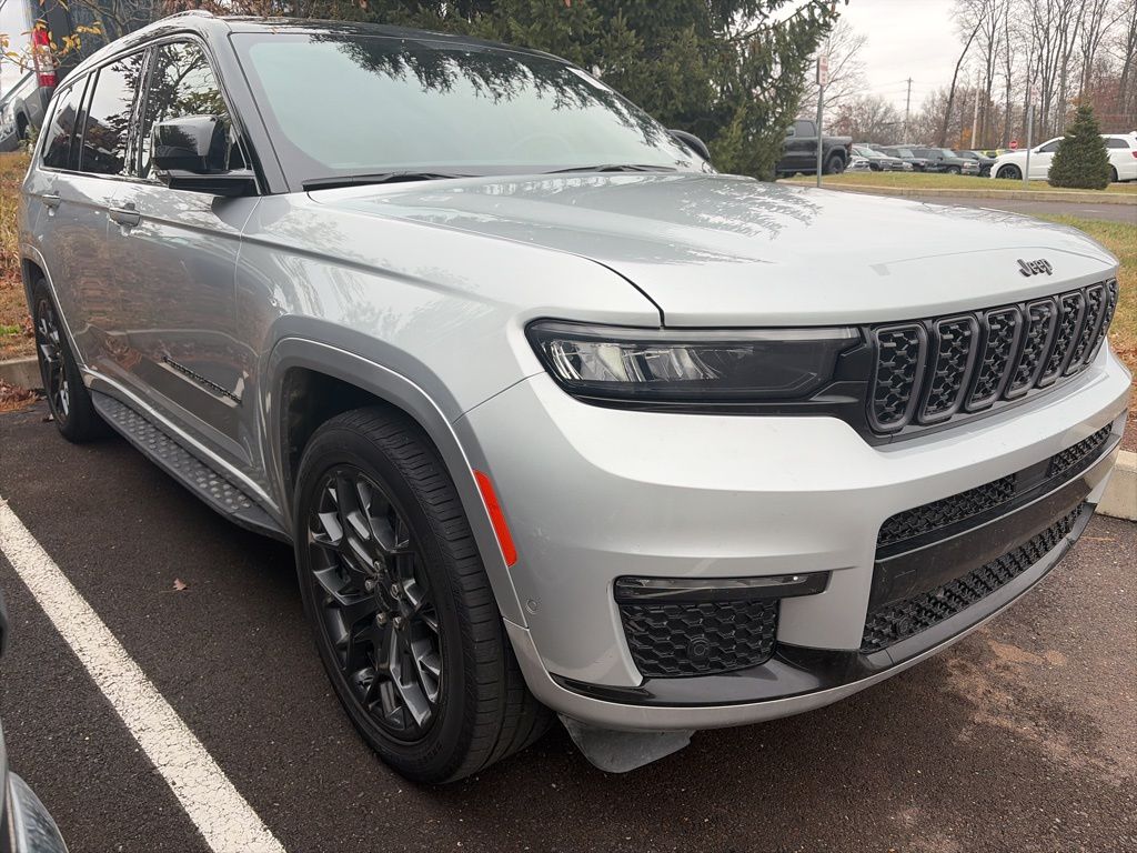 2024 Jeep Grand Cherokee L Summit Reserve photo 3