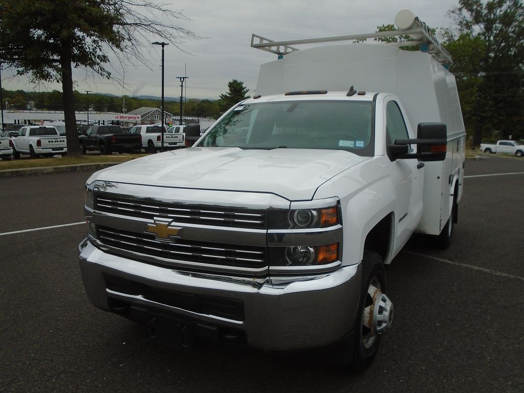 2015 Chevrolet Silverado 3500HD Work Truck photo 3
