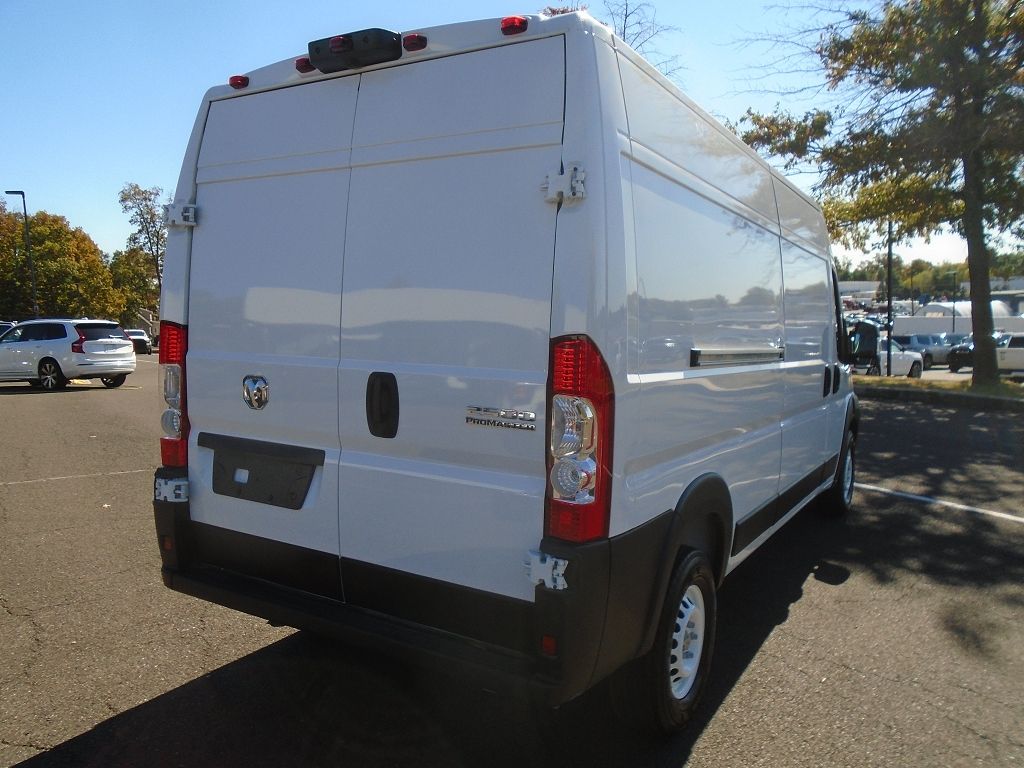 2025 Ram ProMaster 2500 Cargo Van photo 2