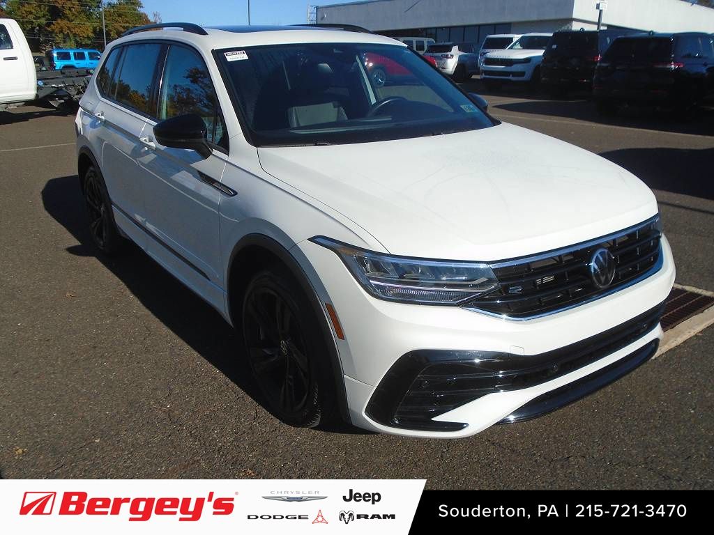 2023 Volkswagen Tiguan SE R-LINE BLACK