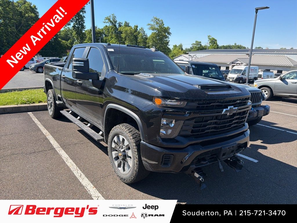 2025 Chevrolet Silverado HD Custom 4WD Crew Cab Standard Box's photo