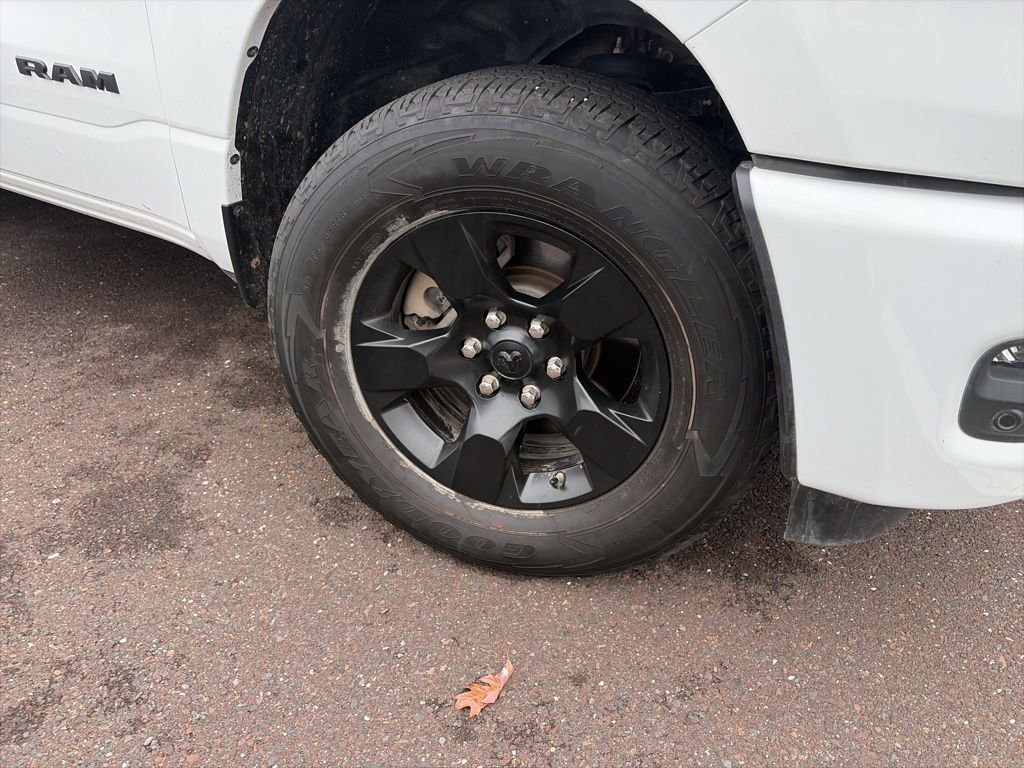 2025 Ram 1500 Tradesman photo 4