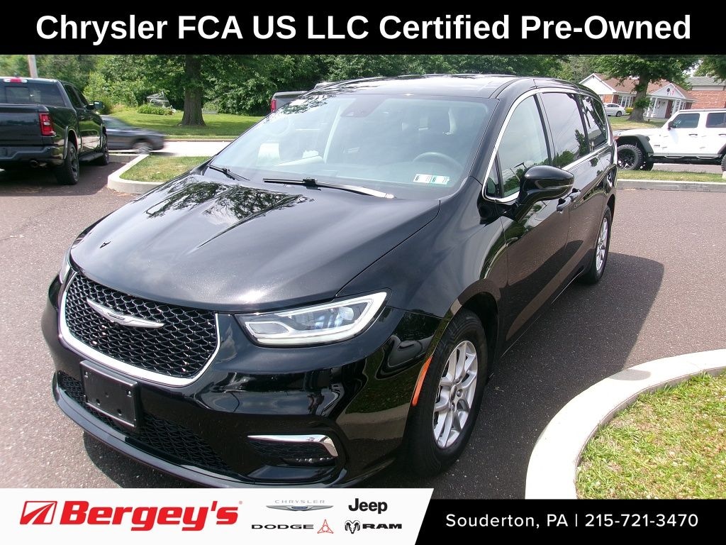 Certified 2024 Chrysler Pacifica Touring L Minivan/Van