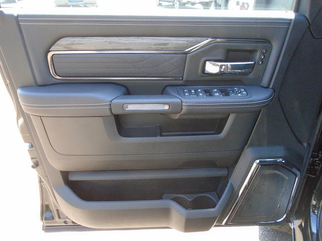 2025 RAM 2500 Limited - Photo 6