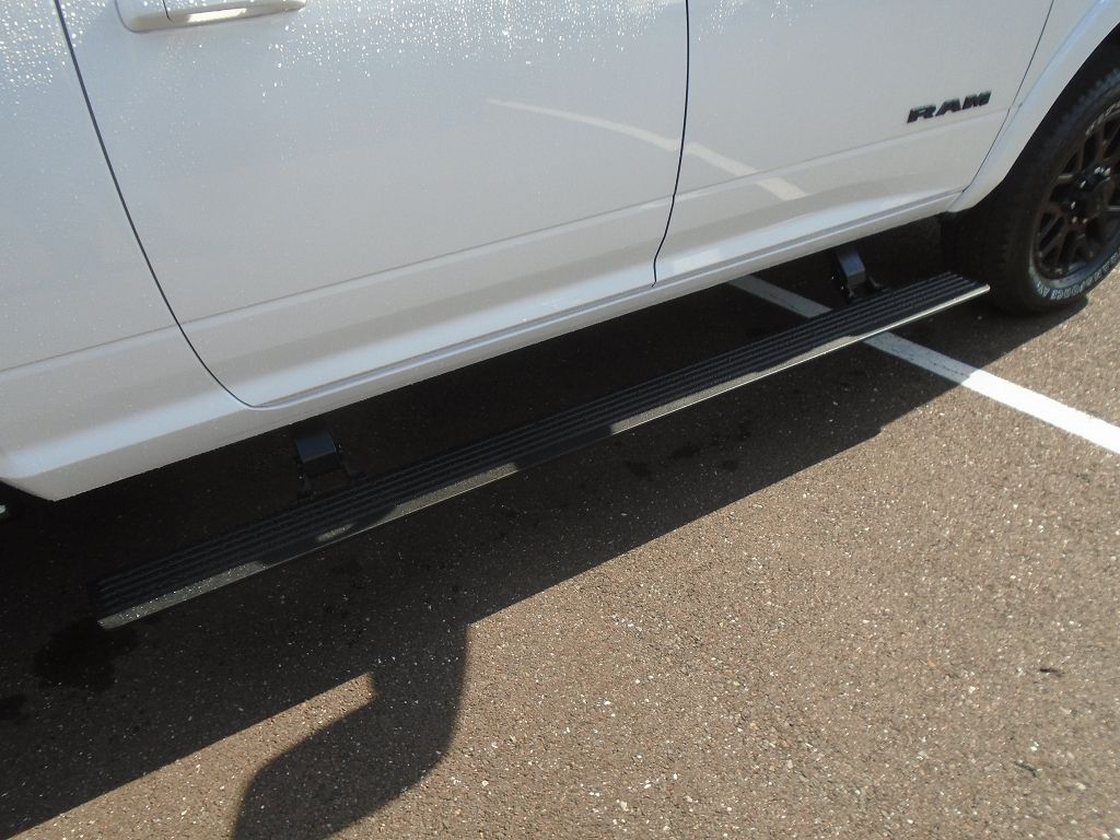 2025 RAM 2500 Limited - Photo 17