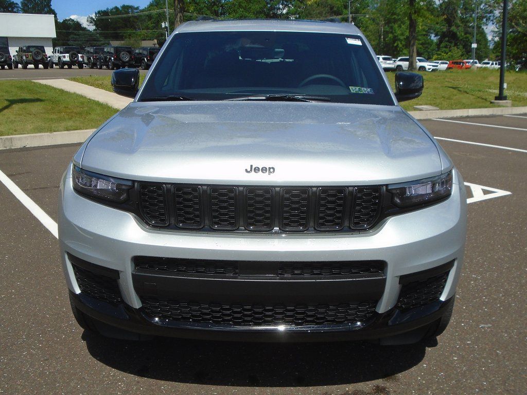 2025 Jeep Grand Cherokee L Altitude - Photo 5