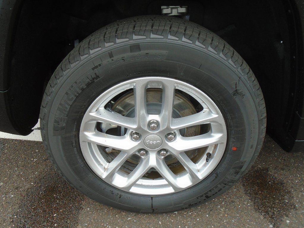 2025 Jeep Grand Cherokee L Laredo - Photo 16