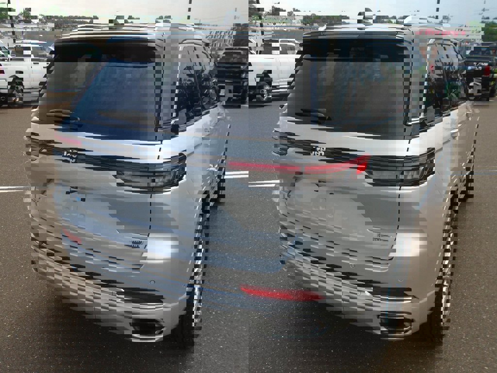 1C4RJYE6XN8764785