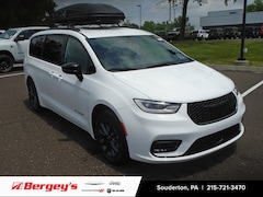 2025 Chrysler Pacifica Select Passenger Van