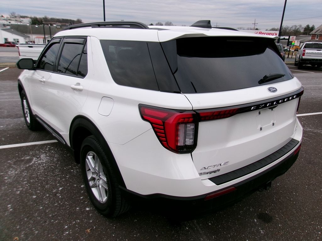 Used 2025 Ford Explorer Active SUV