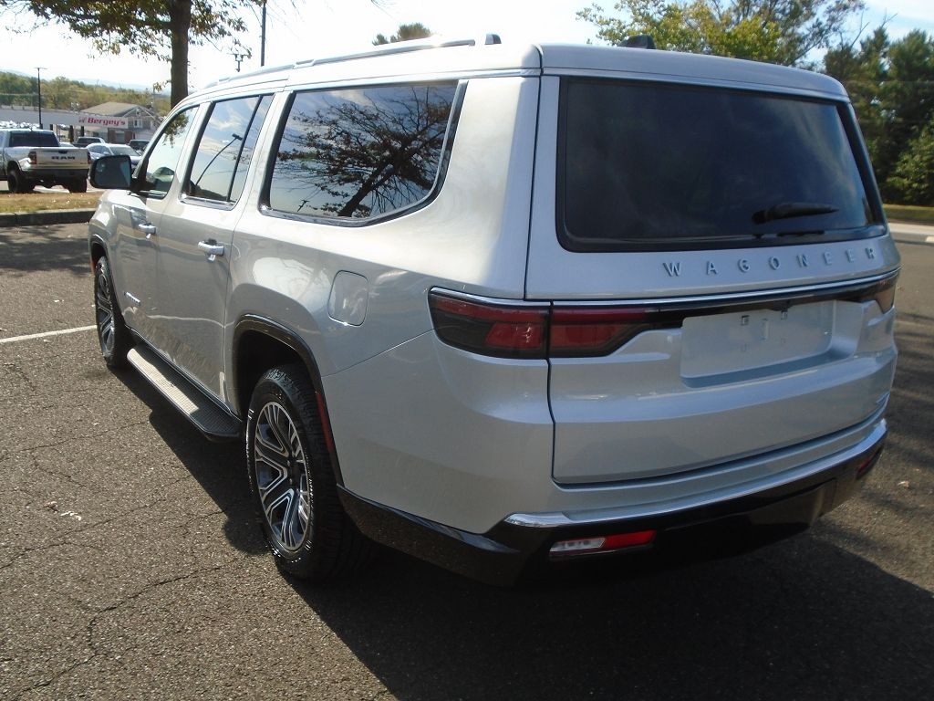 Used 2024 Jeep Wagoneer L Series II SUV