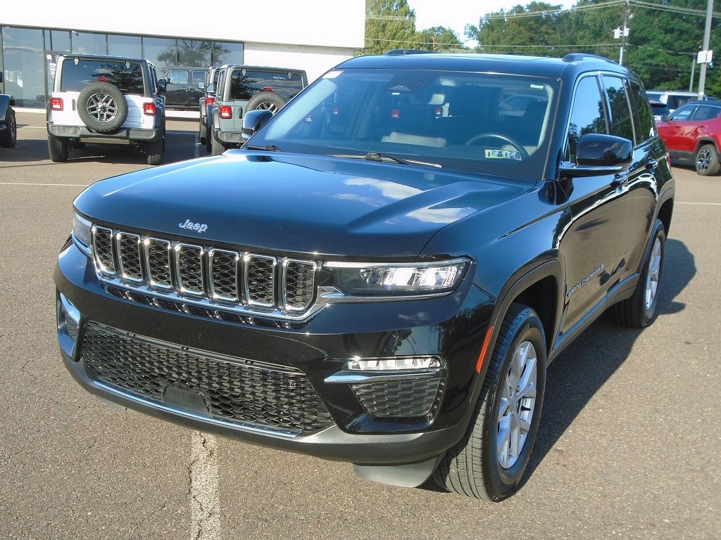2022 Jeep Grand Cherokee Limited photo 3