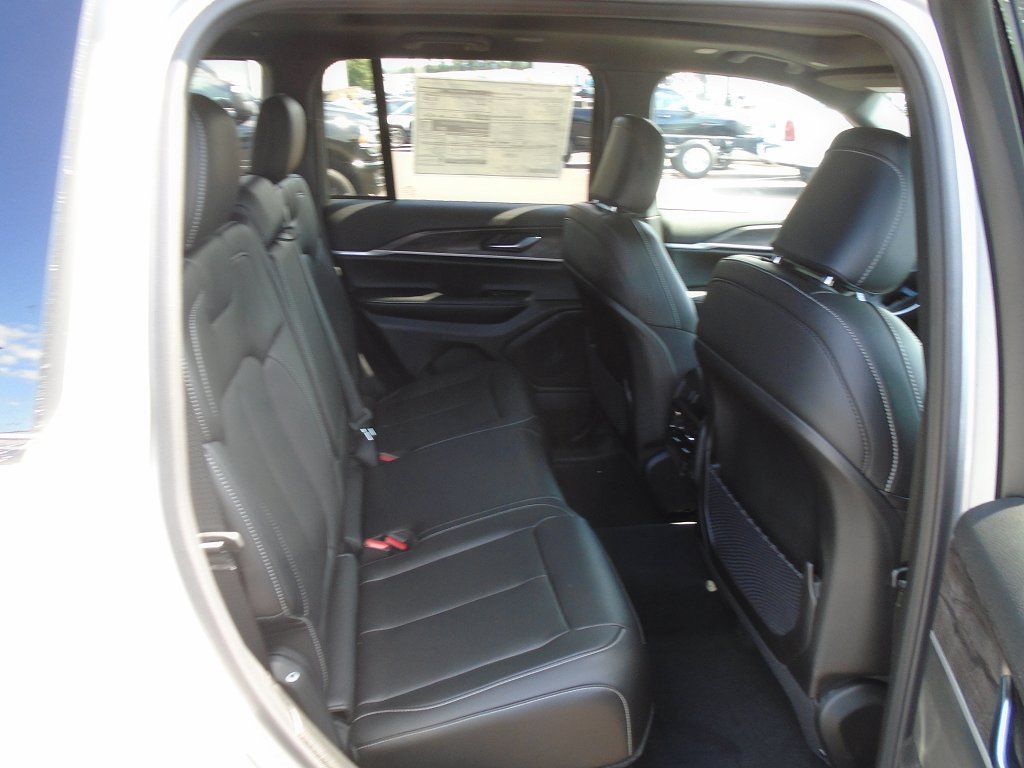 2025 Jeep Grand Cherokee Limited - Photo 10
