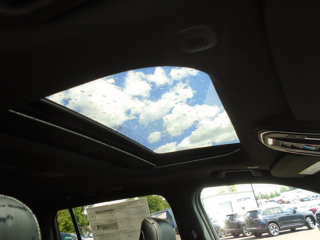 2025 Jeep Grand Cherokee L Altitude - Photo 15