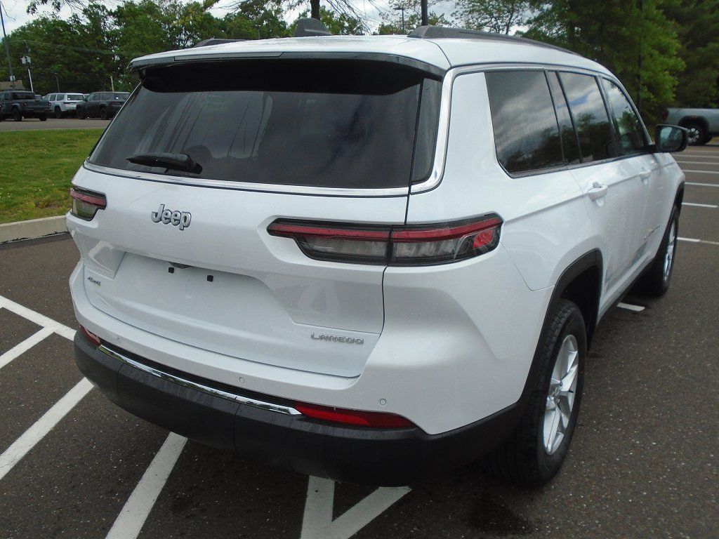 2025 Jeep Grand Cherokee L Laredo - Photo 2