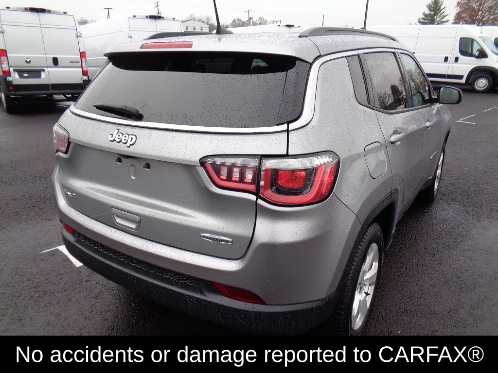 2019 Jeep Compass Latitude photo 2