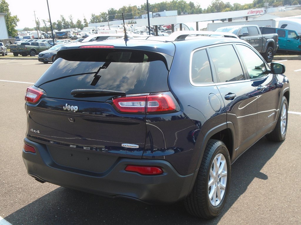 Used 2016 Jeep Cherokee Latitude with VIN 1C4PJMCB4GW123811 for sale in Souderton, PA