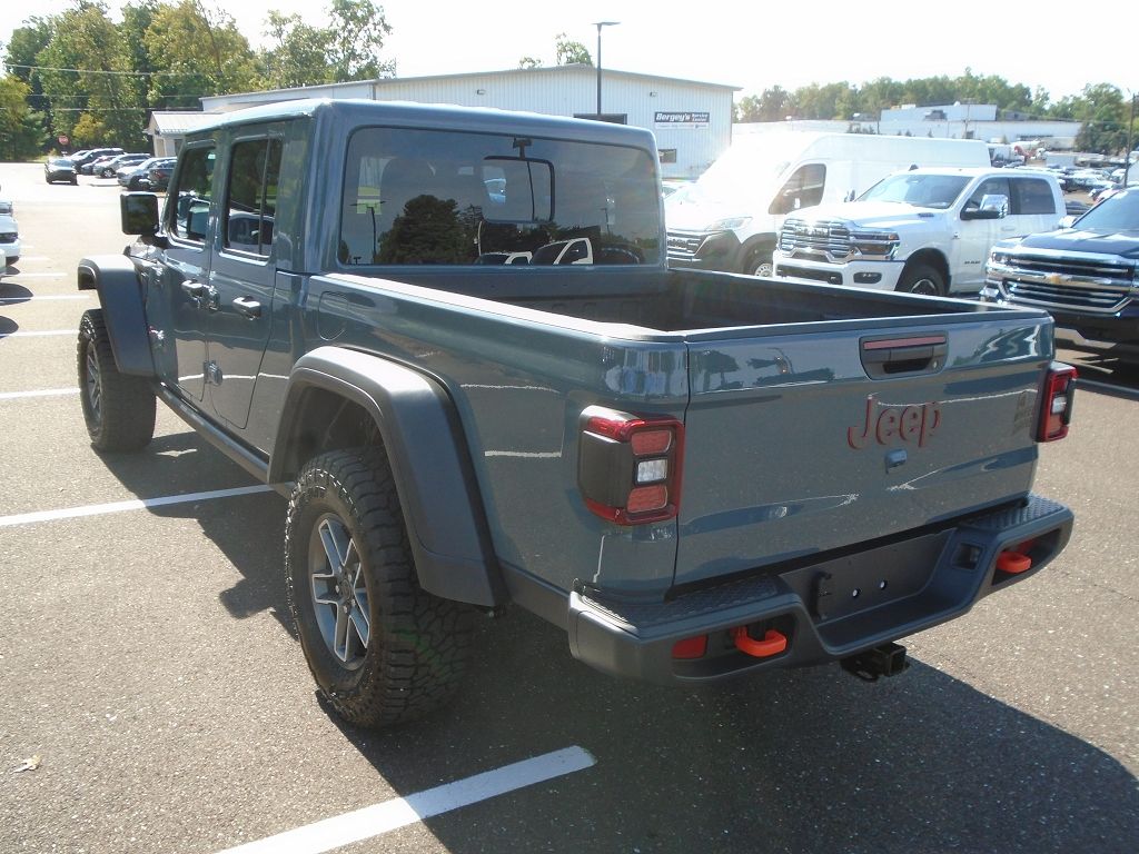 2025 Jeep Gladiator Mojave photo 2