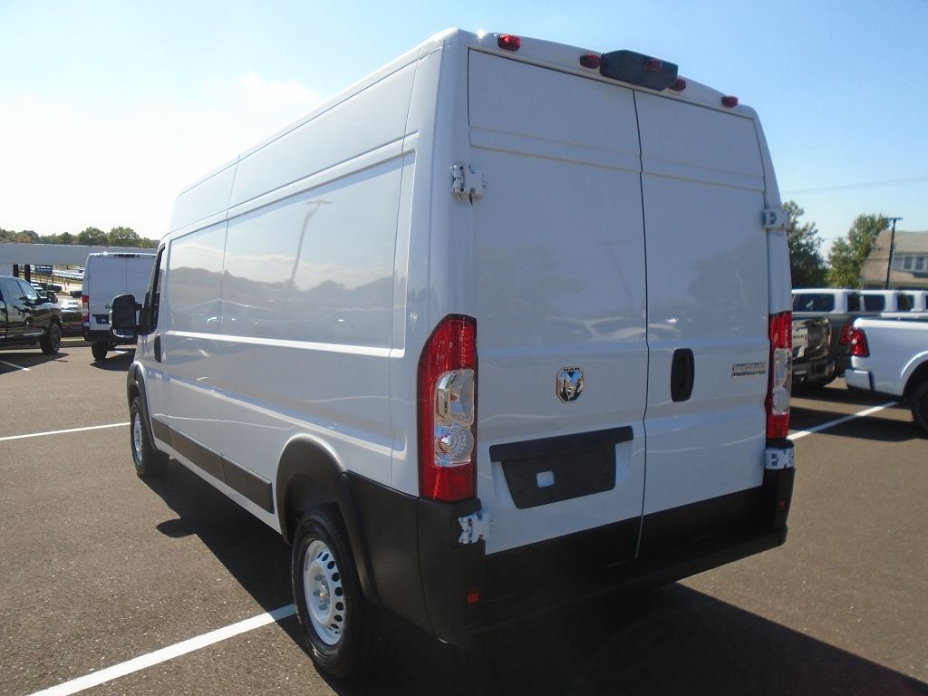 2025 Ram ProMaster 2500 Cargo Van photo 2