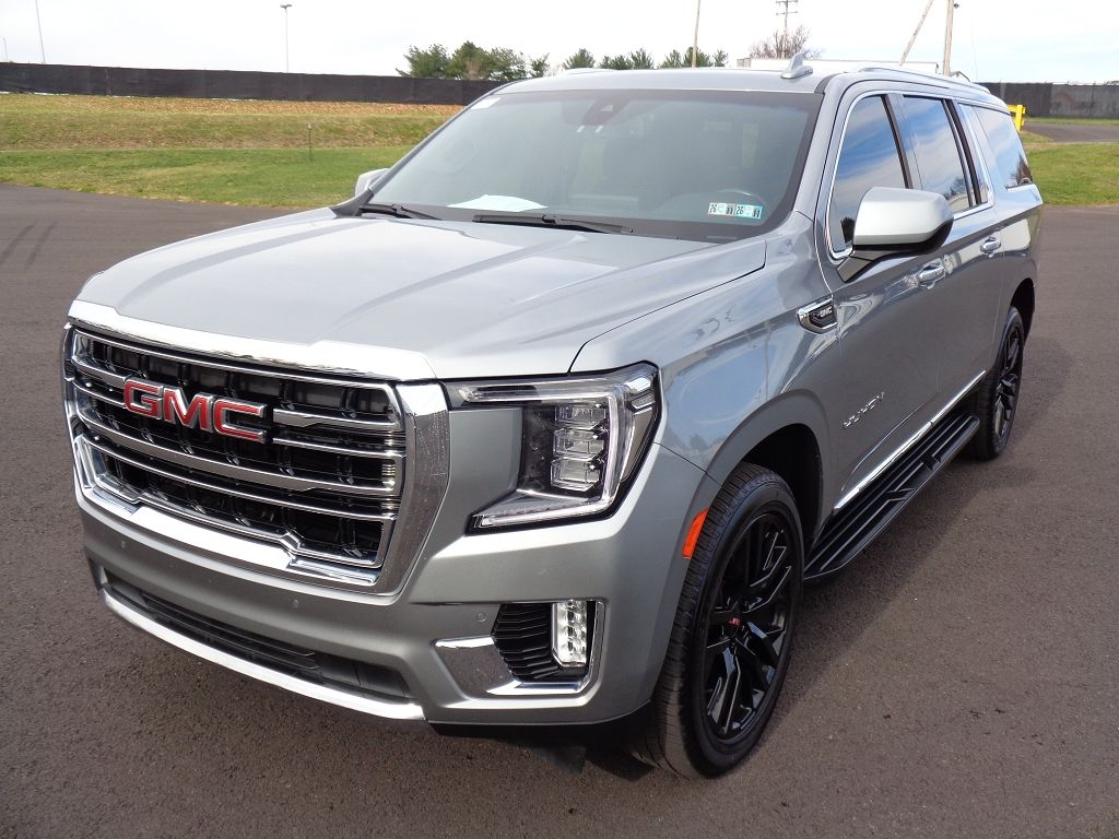2023 Gmc Yukon XL SLT photo 3