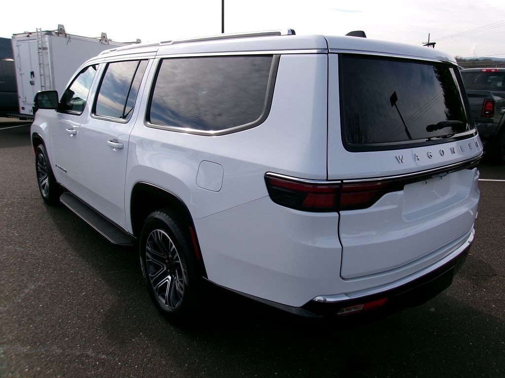 Used 2024 Jeep Wagoneer L Series II SUV