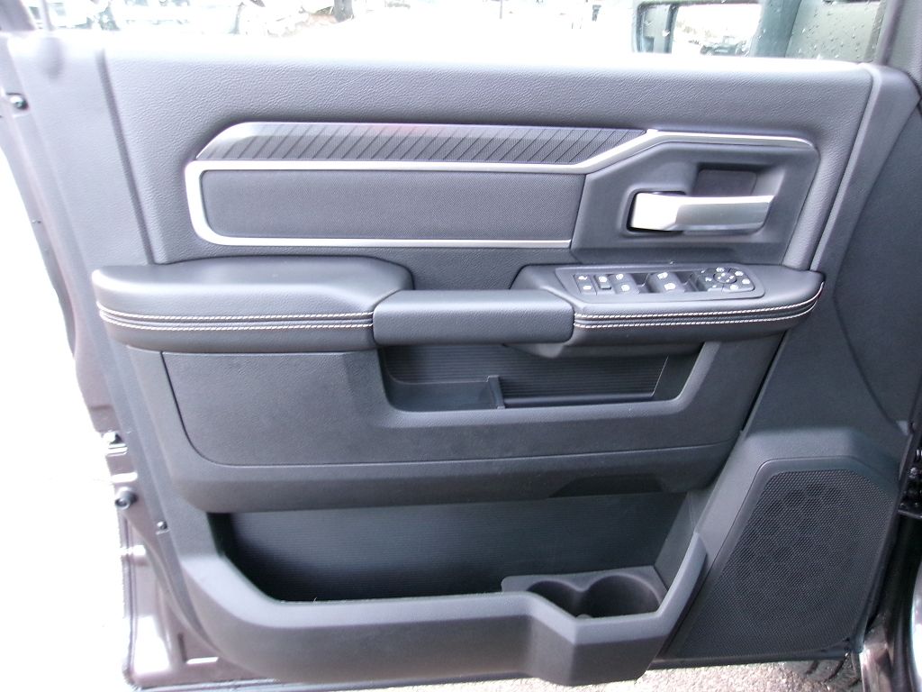 2026 RAM 2500 Big Horn - Photo 6