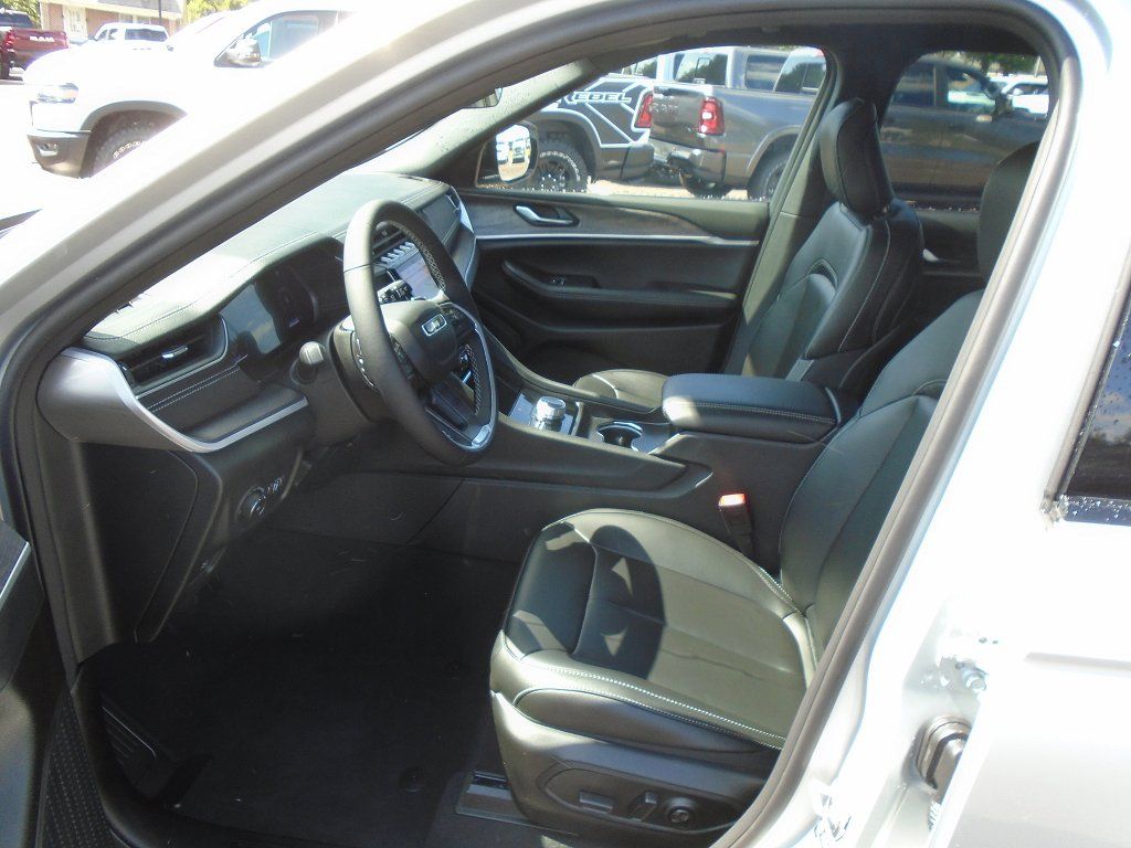 2025 Jeep Grand Cherokee Limited - Photo 8