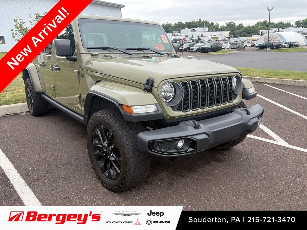 Certified 2025 Jeep Gladiator Nighthawk Truck