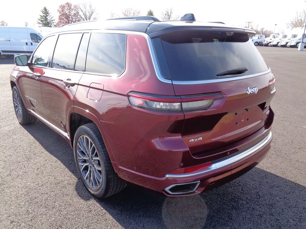 2024 Jeep Grand Cherokee L Summit Reserve photo 3