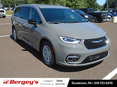 2025 Chrysler Pacifica Select Passenger Van