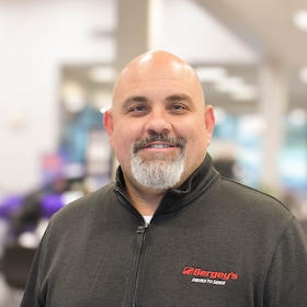 Staff member Robert Durante from ID_819fbf