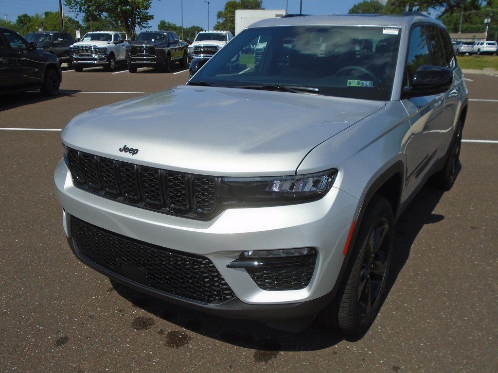 2025 Jeep Grand Cherokee Limited - Photo 4