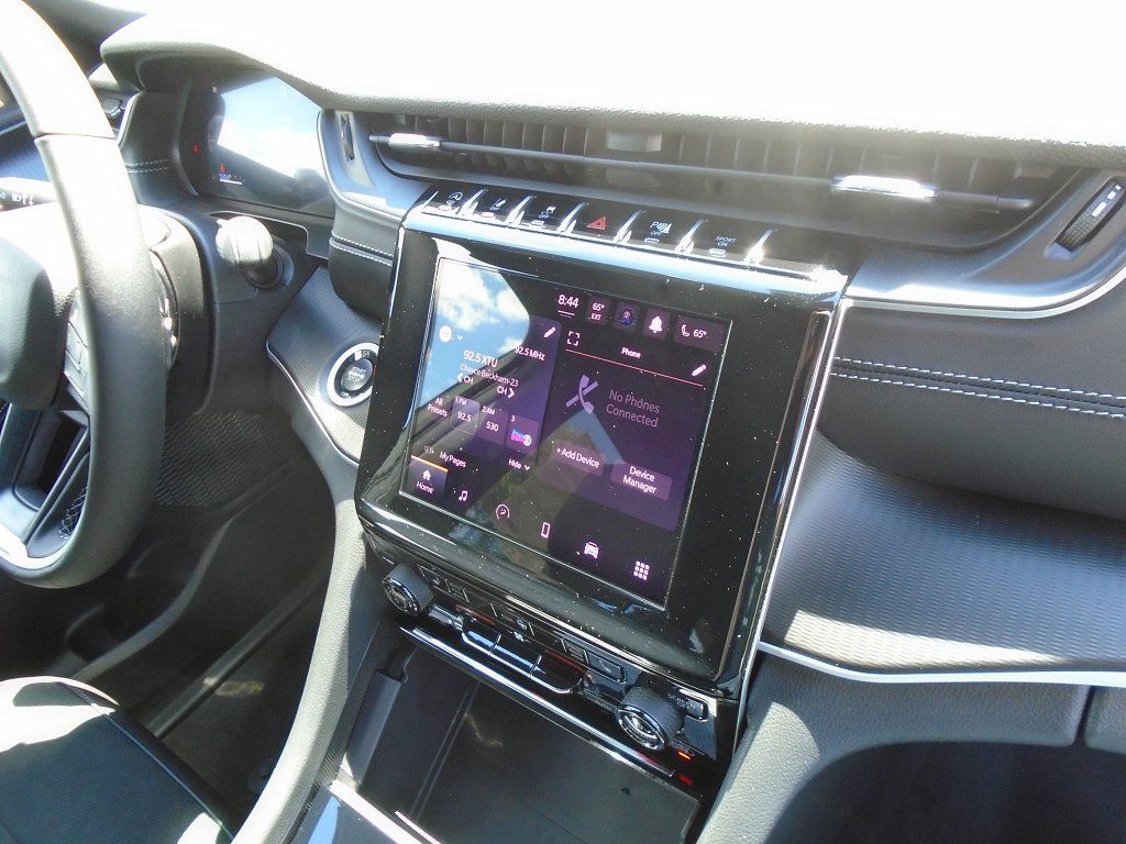 2025 Jeep Grand Cherokee L Altitude - Photo 13