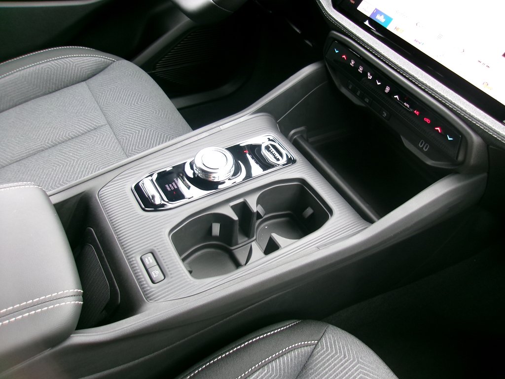 2026 Jeep Cherokee Laredo Sport Utility | Silver Zynith Clearcoat
